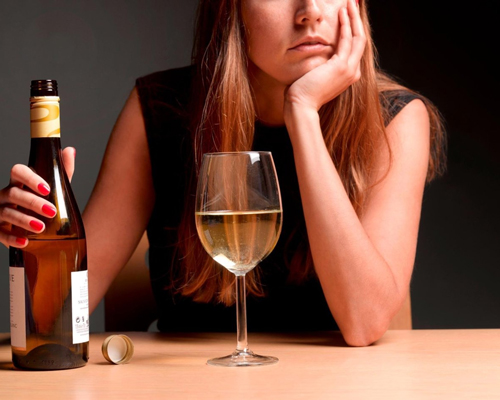 Анонимное лечение женского алкоголизма в Енисейске